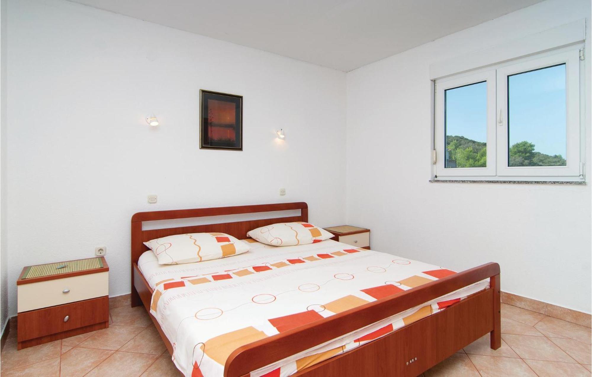 2 Bedroom Awesome Apartment In Drvenik Veliki Dış mekan fotoğraf